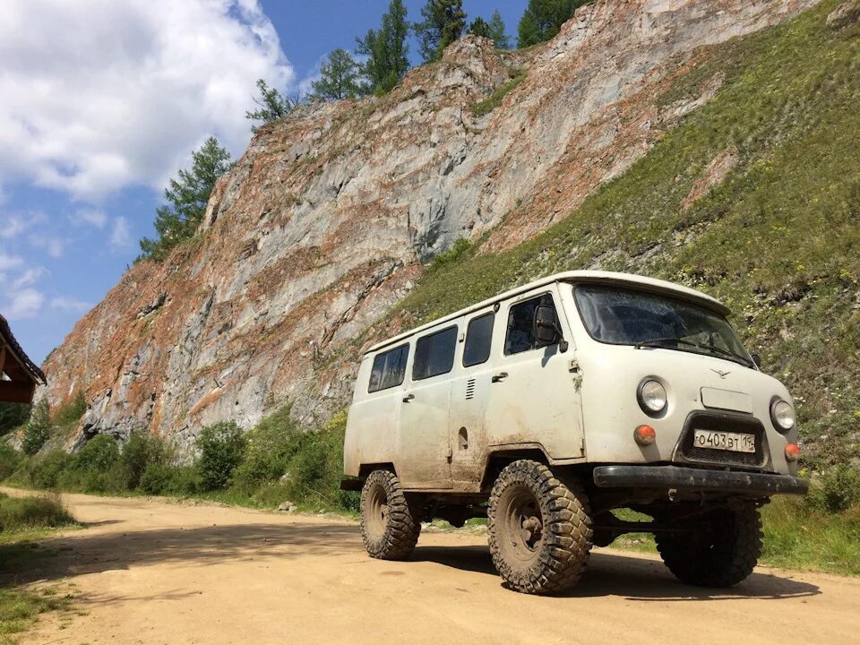 Уаз 452 экспедиционный. Машина буханка до 500 тысяч. Уаз 390995. Уаз-452 внедорожник. Уаз 252 буханка.