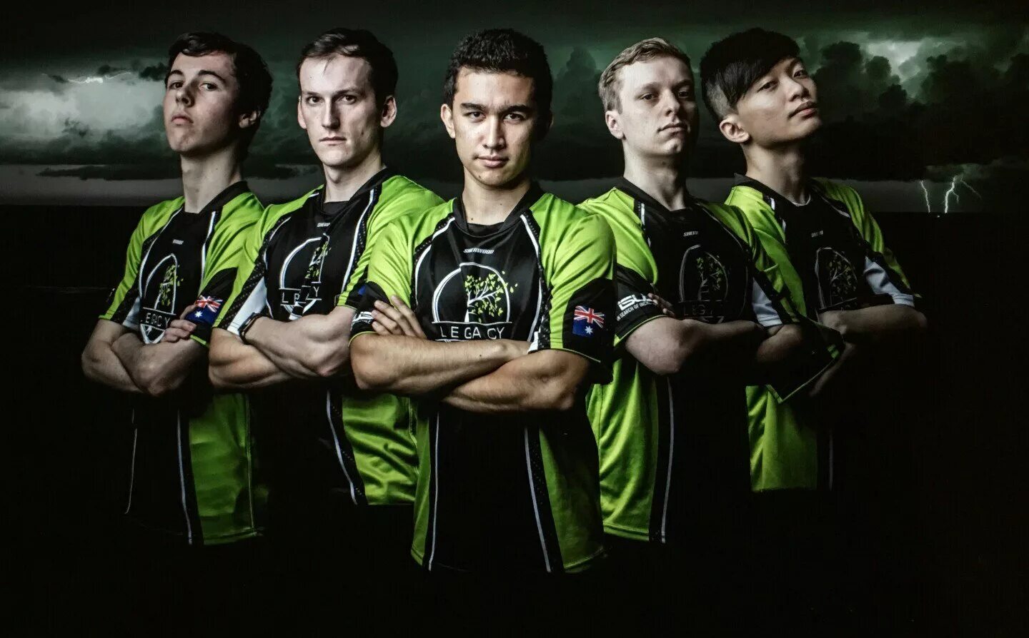Фотки команд. Команда. E-Sport команда. Киберспортивная команда Legion. E Sport Teams.