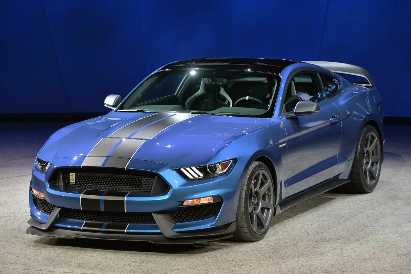 Форд мустанг gt 350. Форд мустанг гт 350. Мустанг gt 350. Форд мустанг shelby gt350. Форд мустанг шелби 2015.