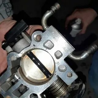 Болт дроссельной заслонки ваз