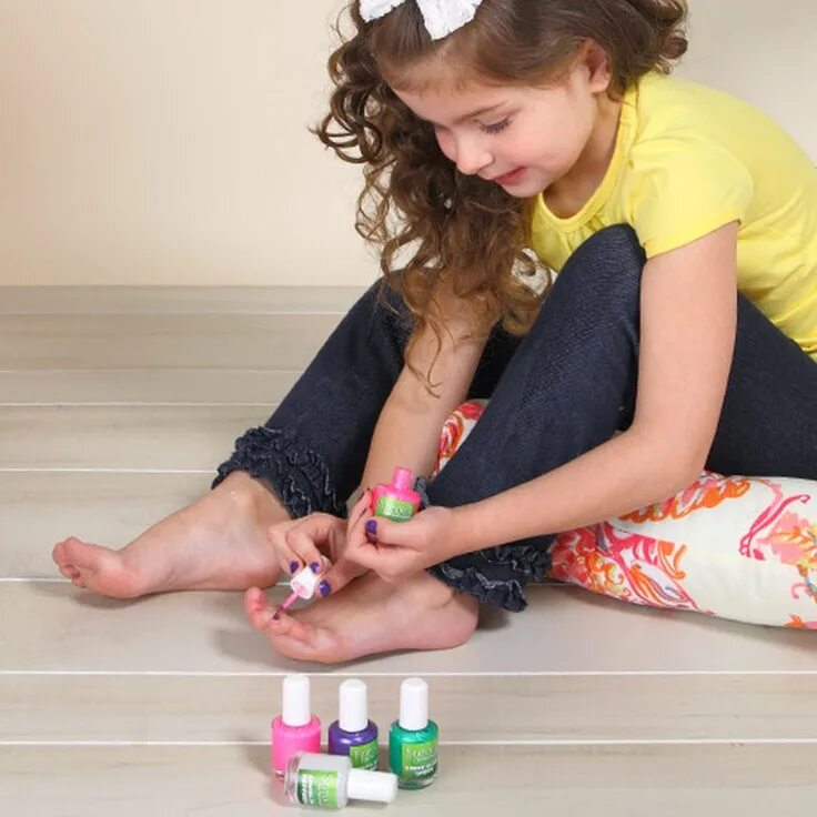 Kids маникюр. Педикюр инди КИД. Feet дети. Детский foot feet Nails. Foot polish