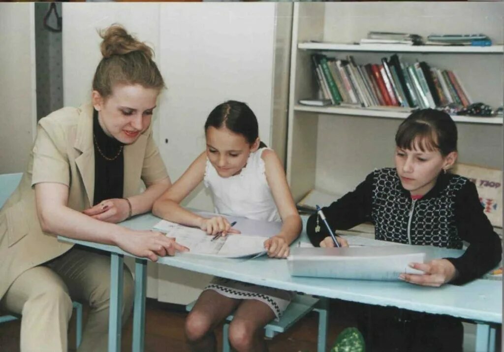 Школа без психолога. Психолог в школе. Школьный психолог и ребенок. Детский психолог в школе. Педагог-психолог в школе.