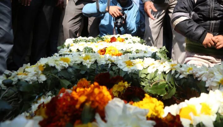 женщина прыгнула в прорубь. умершая на 27 минут женщина рассказала. таджик убил 17 летнюю девушку в новосибирске. россиянка в сша. вышла черлидерша вышла из комы.