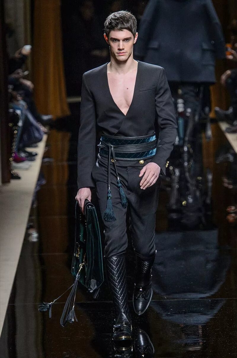 Balmain man. Balmain 2016. Balmain коллекция Haute Couture. Balmain Paris men. Подиум парни