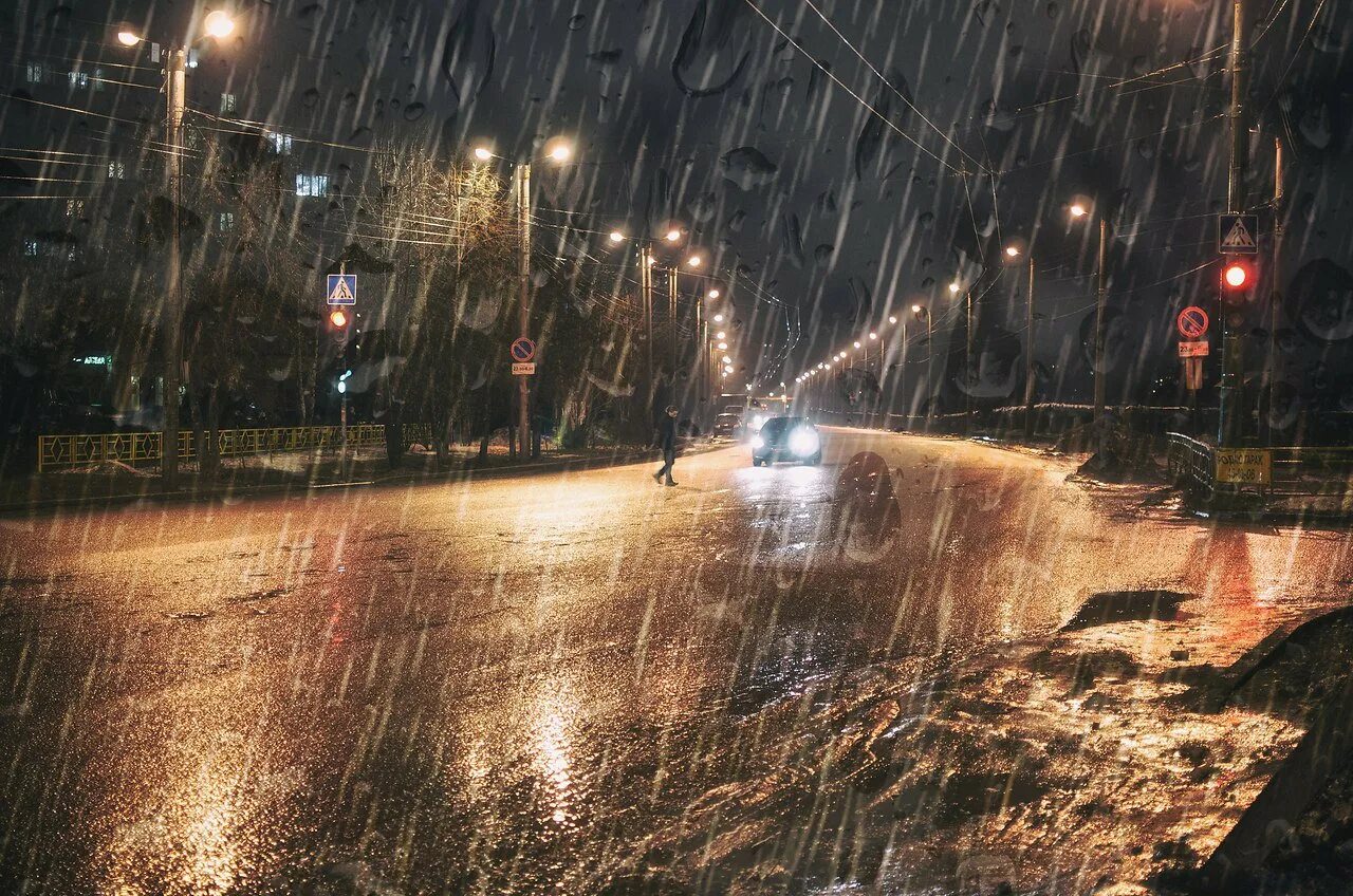 Город вечер дождь. Дождь ночью. Ливень. Дождь вечер город. Дождливая ночь.