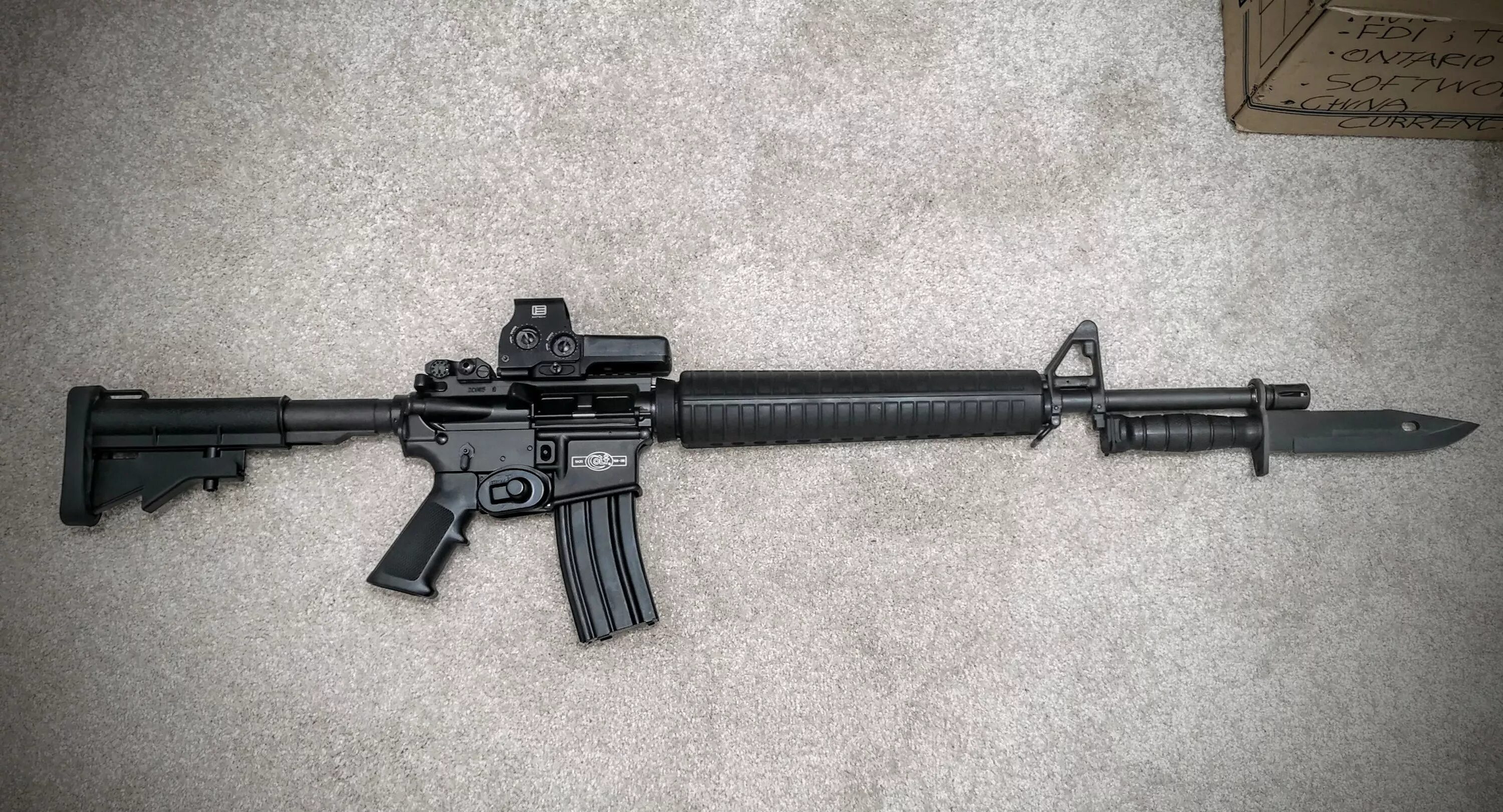 C2 a7. Colt canada c7 винтовка. C2 a7. Diemaco c7a2. Diemaco c7 / c8.