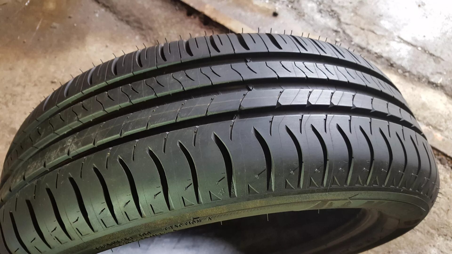 Резина новая 16 лето. Michelin Energy Saver Plus. Michelin Energy Saver 195/65 r15. 195/55 R16 лето Мишлен. Резина Michelin Energy Saver 205/55 r16.