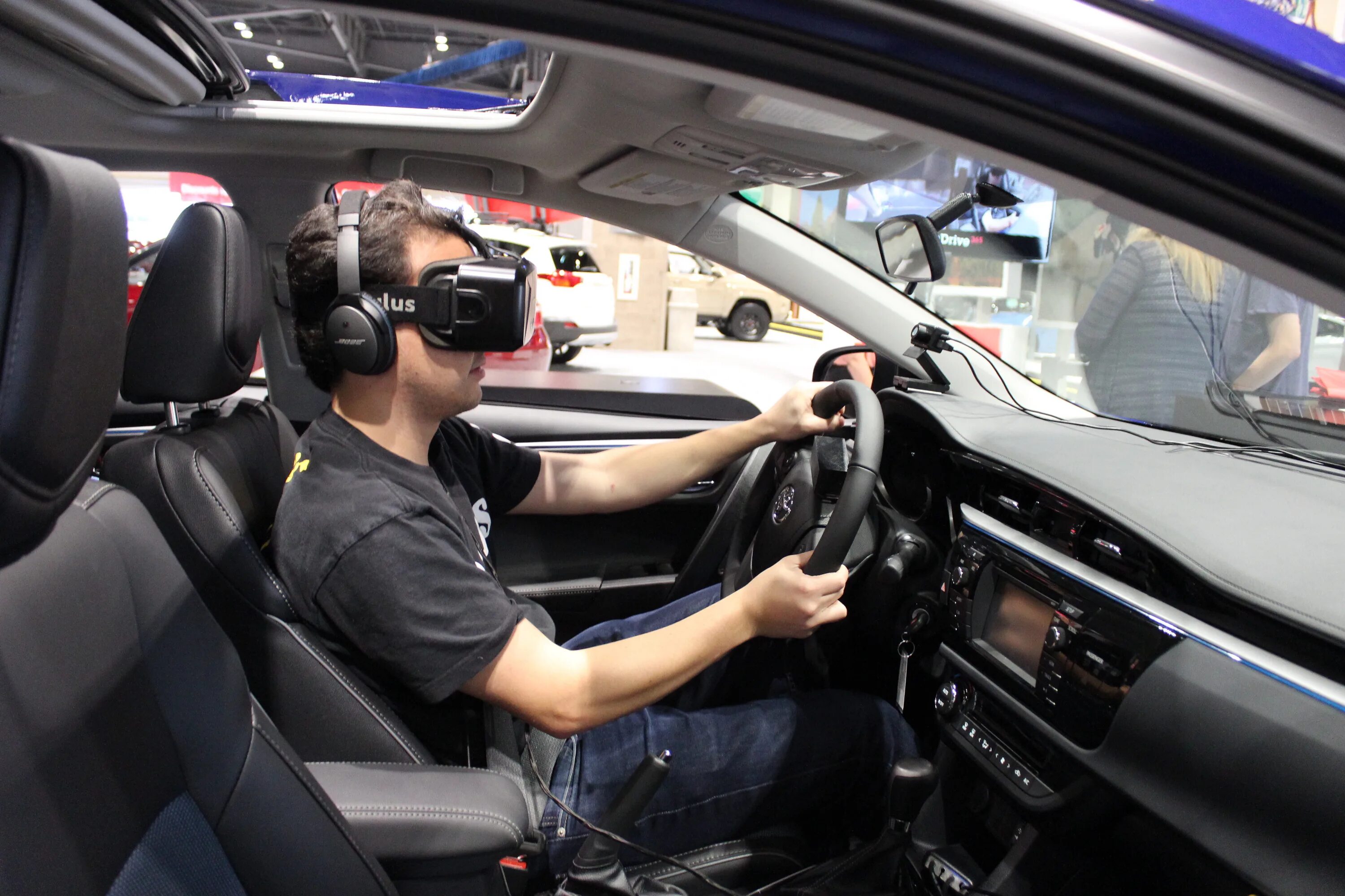 Vr трансляций. Машина виртуальной реальности. Виртуальная реальность вождение автомобиля. VR автомобиль. Машина t v r.