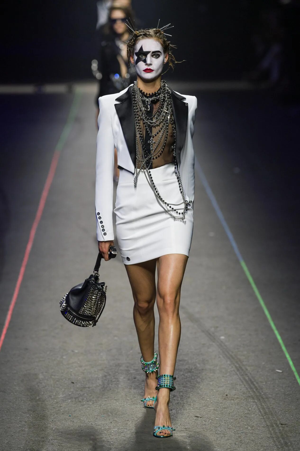 Дешевая мода. Самая дешевая мода. Зухаир мурад. Самая дешевая мода. Показ филипп плейн 2020.