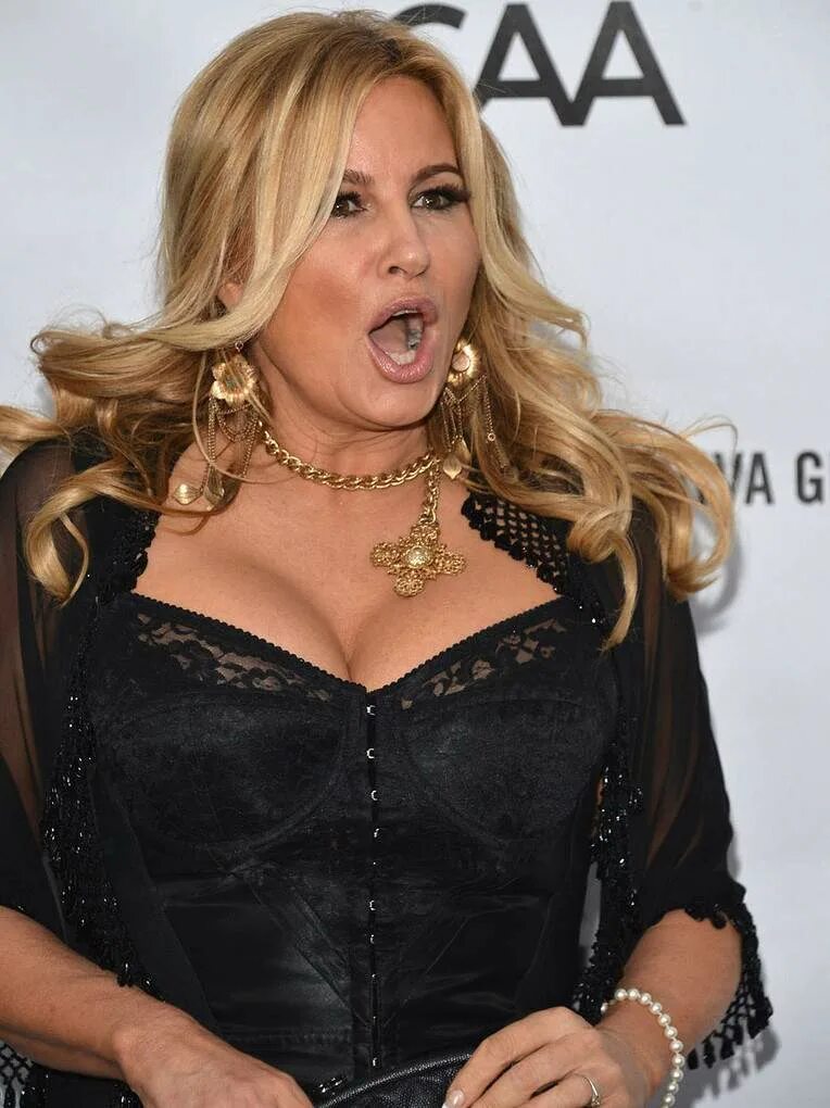 Дженнифер кулидж. Дженнифер кулидж мама стифлера. Дженнифер кулидж 2000. Дженнифер кулидж молодая. Американские мамаши.