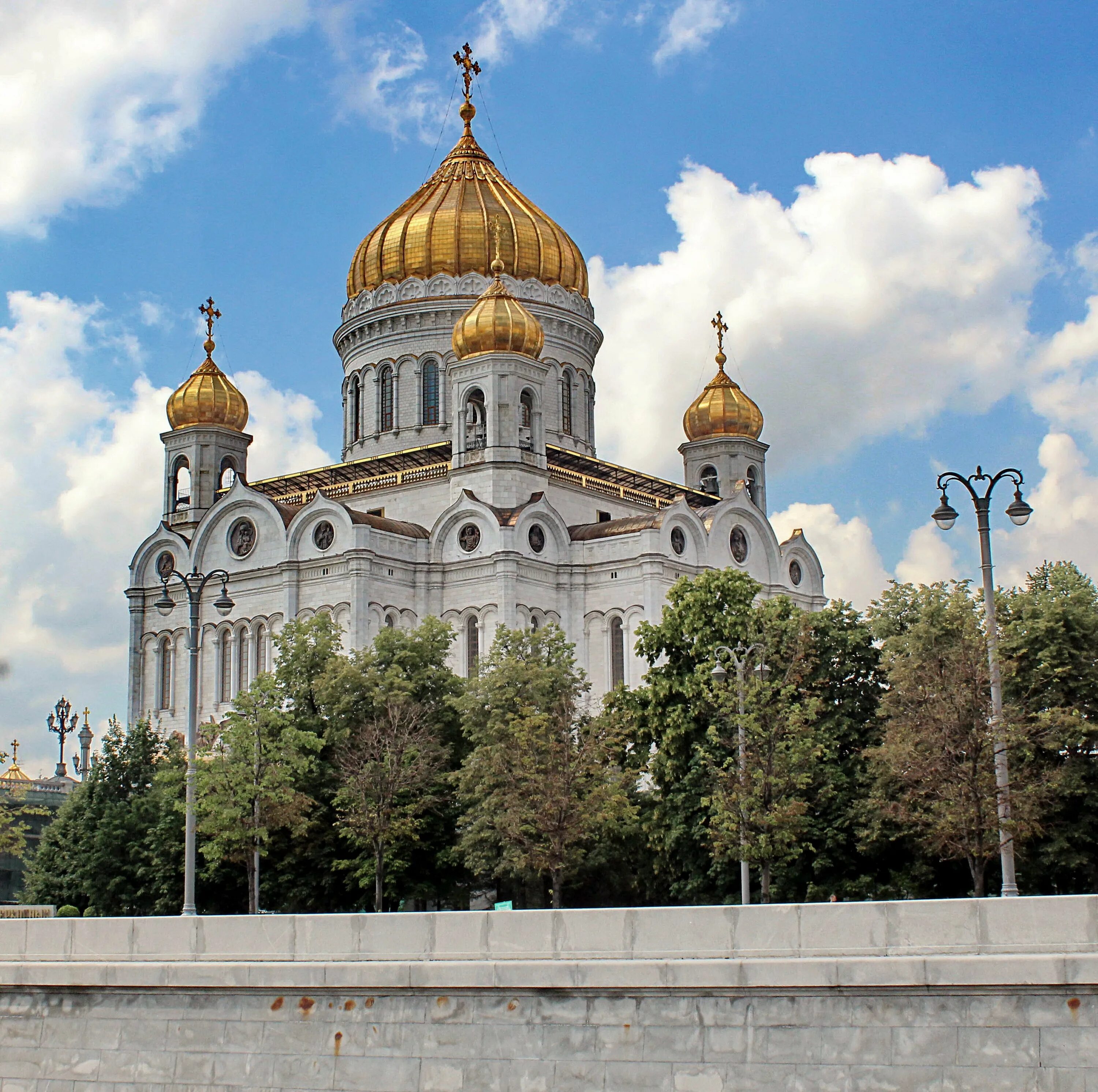 Русская православная церковь москва. Храм Христа Спасителя. Кафедральный Соборный храм Христа Спасителя. Собор Москва храм Христа Спасителя. Храм Христа Спасителя 1990.