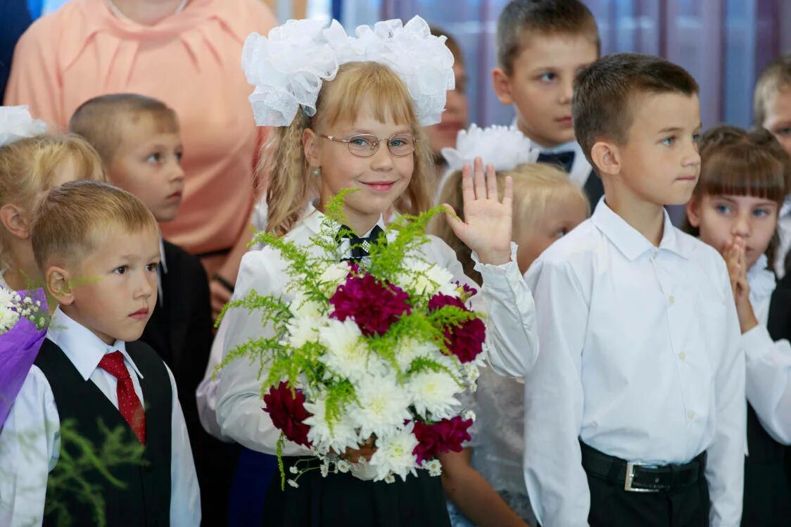 Первоклассников в школе Пермского края. Первый класс Пермь. Прием в первый класс Пермь. Новые школы в Пермском крае.