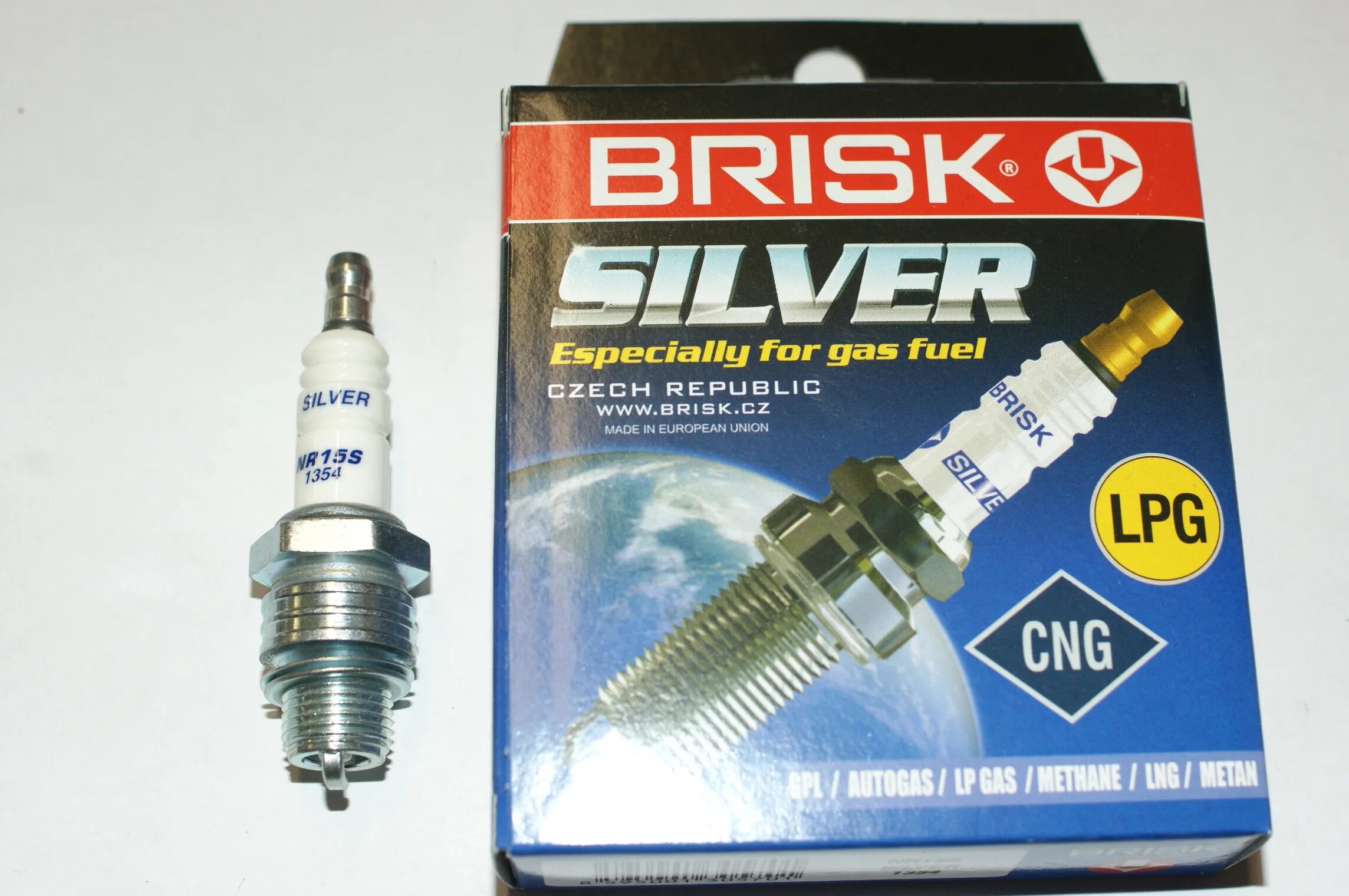 Свечи змз 406 инжектор. Свеча бриск dr17ys silver (газ, уаз дв.405, 409 евро-3). свеча зажигания (к-т) газ 406 brisk silver lr17ys. свеча зажигания газель 406 под 16 ключ. свеча зажигания змз 406 бриск.