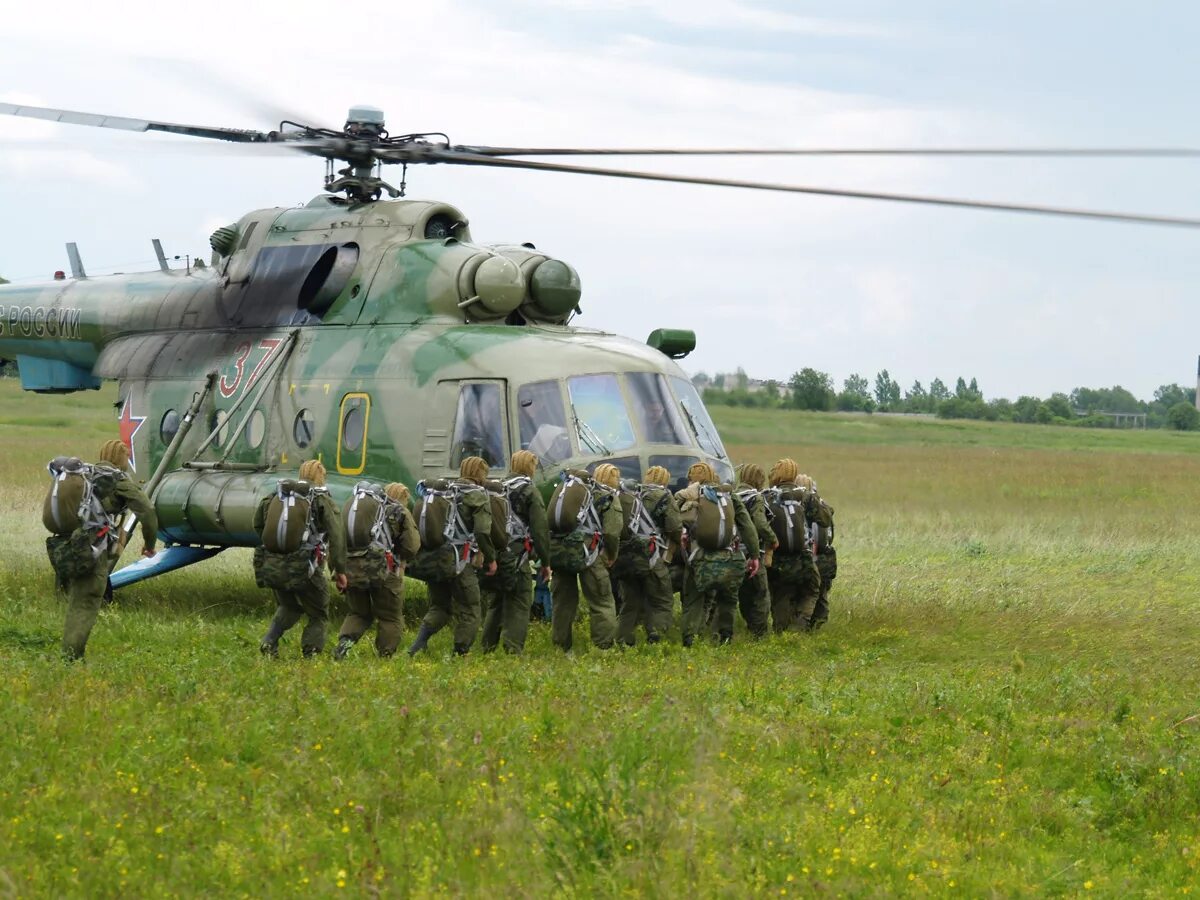 Вертолет десантников