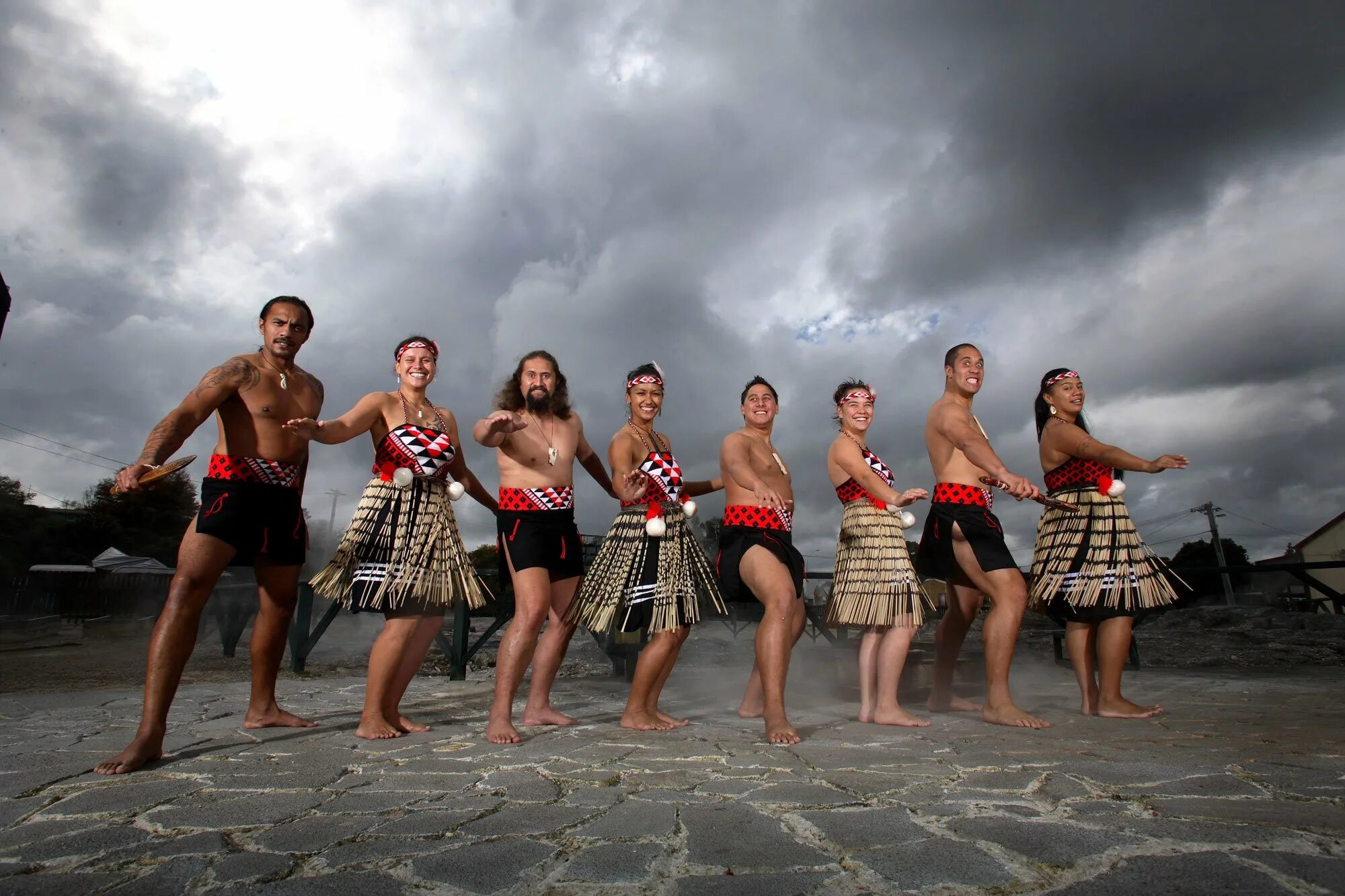 New zealand traditions. Новая Зеландия новозеландцы. Маори Австралия. Традиции и праздники новой Зеландии. Новая Зеландия Маори.