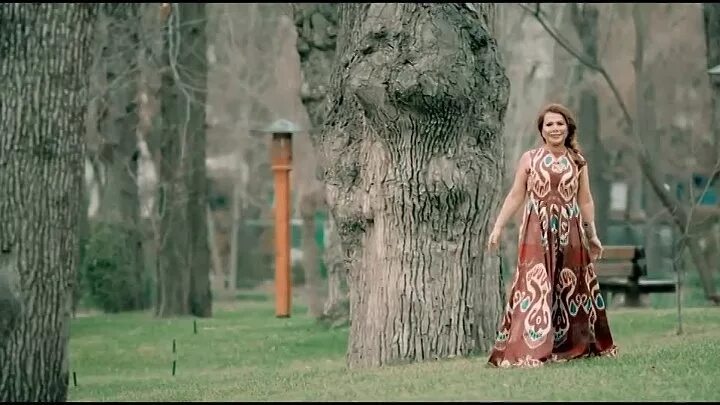 Юлдуз мухаббат клипы. Юлдуз усманова киргизларга mp3. Юлдуз усманова 2022 мухаббат. Юлдуз усманова фото. Ажар түзелбекқызы биография.