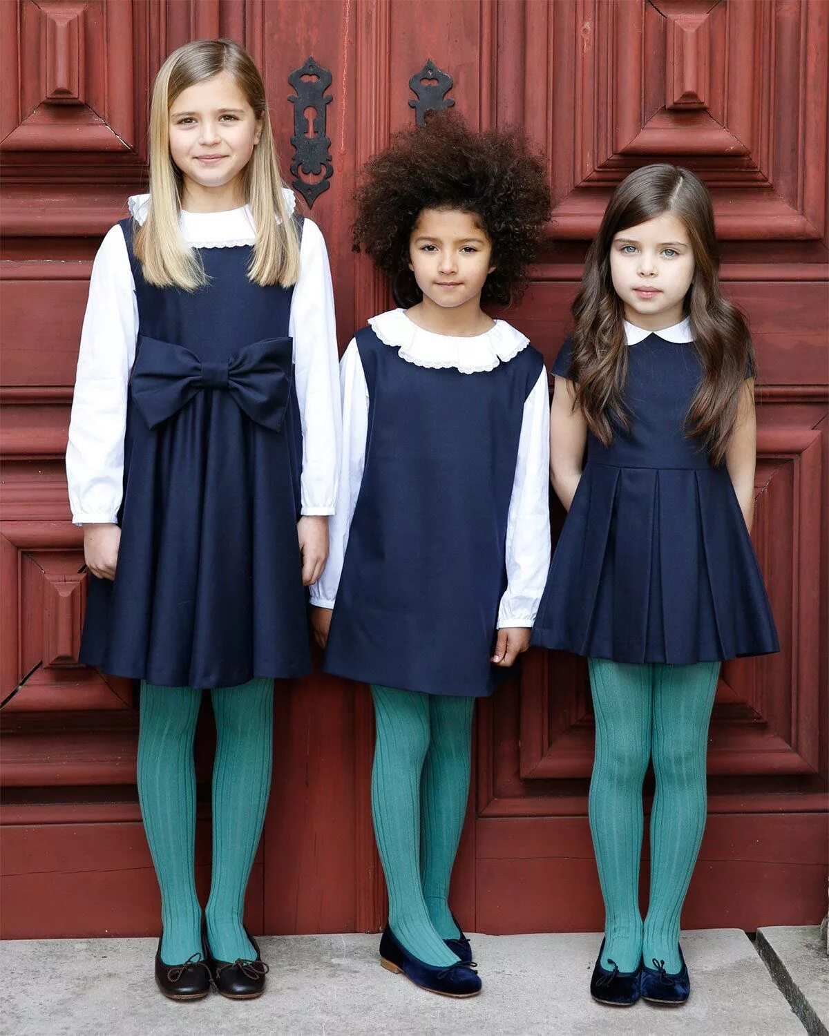 Девочка школьных лет. Модная Школьная форма 2022 2023. Необычная Школьная форма. Стильная одежда для школы. Стильная детская Школьная форма.