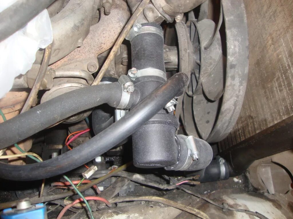 Сливной болт охлаждающей жидкости ваз 2106. Система охлаждения двигателя нива 2121. Термостат нива 21214. 21213 греется. Доработка системы охлаждения нива 2121.