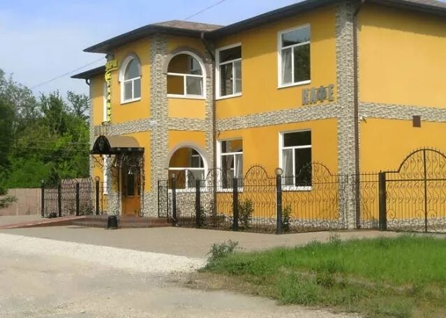 Кафе-пиццерия в пгт. Нижнегорский.