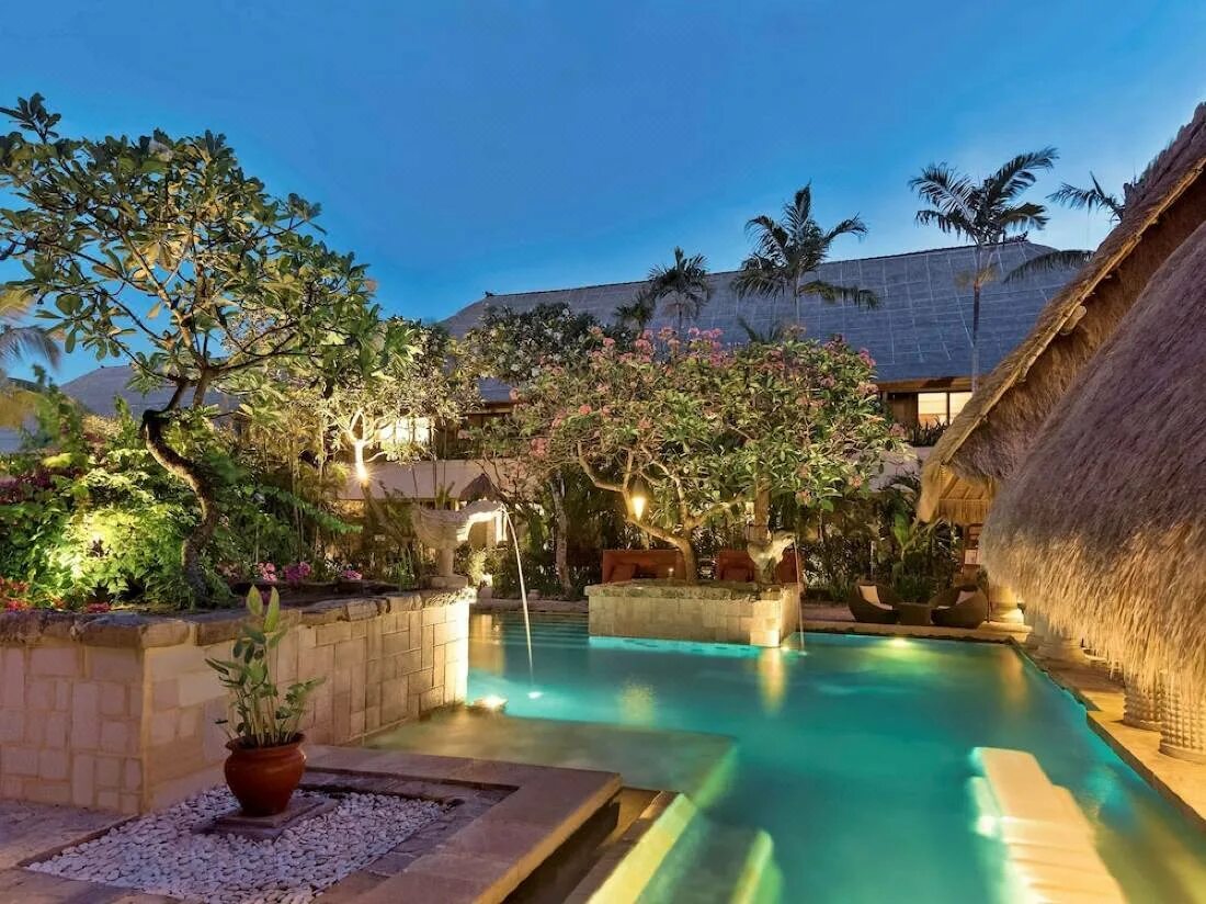 Новотель бали нуса дуа. Косметика bali tanjung benoa. Вилла беноа бали. Benoa bali. Benoa bali.