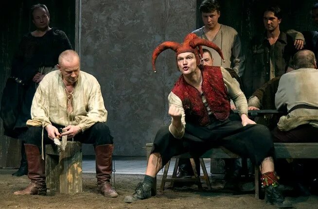 олег даль шут в короле лире. шут из короля лира. король лир 1970. король лир шут. король лир козинцев.