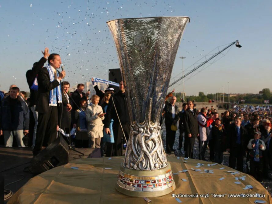 зенит глазго рейнджерс кубок уефа 2008 финал. зенит кубок уефа 2008. финал кубка уефа 2008 зенит рейнджерс. кубок 2008. зенит победа в кубке уефа 2008.