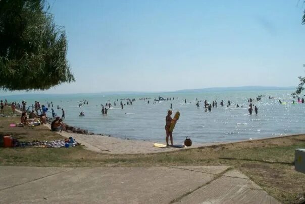 Лагерь «занка» в венгрии на озере балатон. Балатон венгрия лагерь спутник. Балатон венгрия лагерь спутник. Занка детский лагерь в венгрии. Лагерь венгрия.