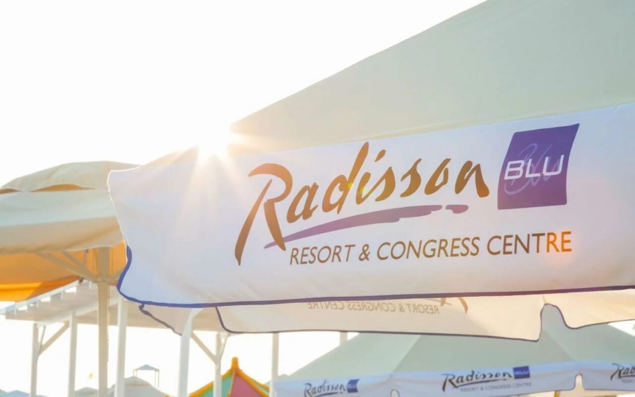 Рэдиссон конгресс Сочи пляж. Radisson Blu Resort Congress Centre 5 Сочи. Radisson Congress Адлер пляж. Radisson Blu Resort Congress Centre пляж. Mantera resort congress сочи