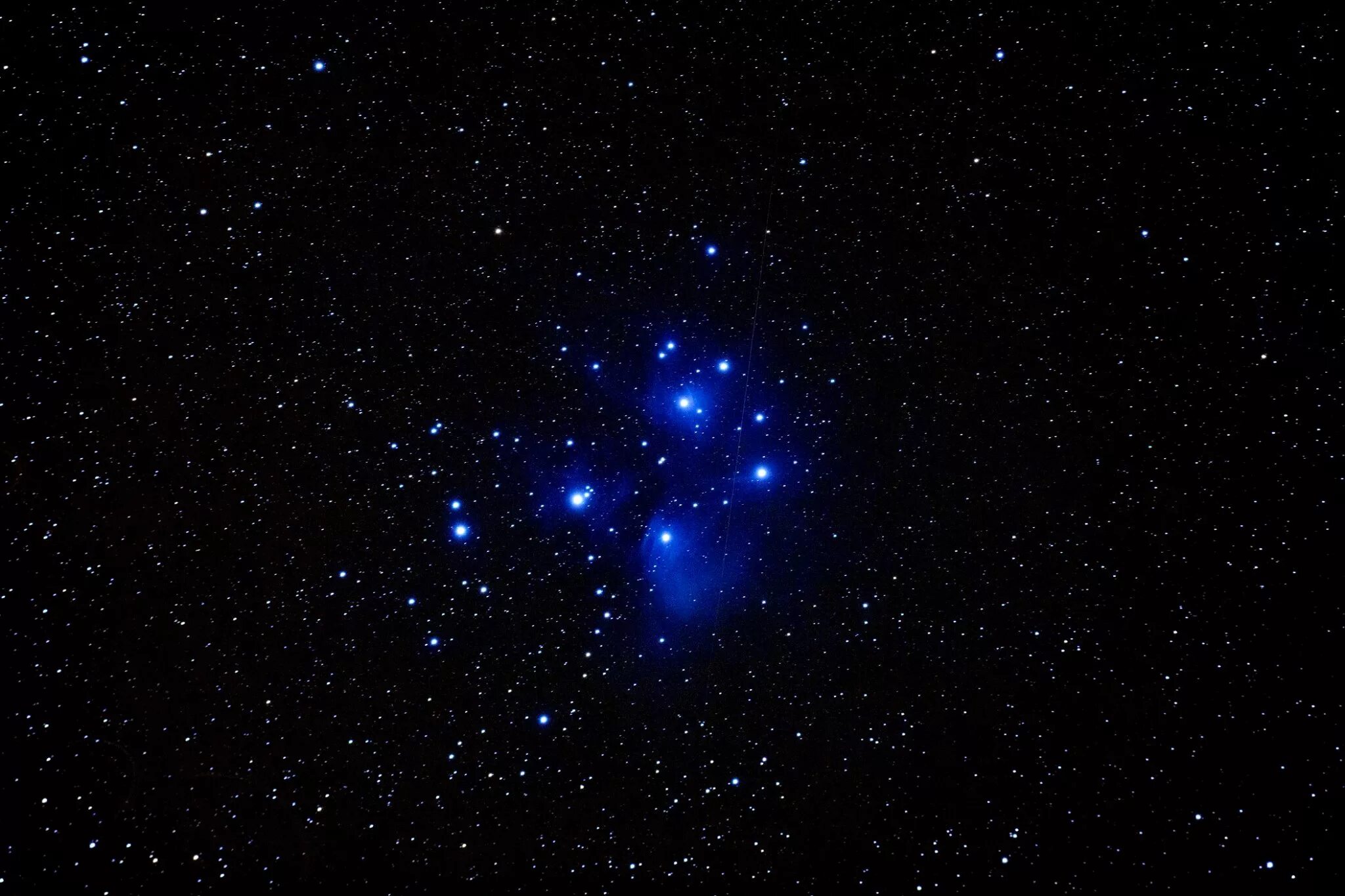 Глас плеяды 4 читать полностью. M45 Плеяды. Созвездие Плеяды Hubble. Плеяды Звёздное скопление в любительский телескоп. Плеяды при наблюдении в телескоп.