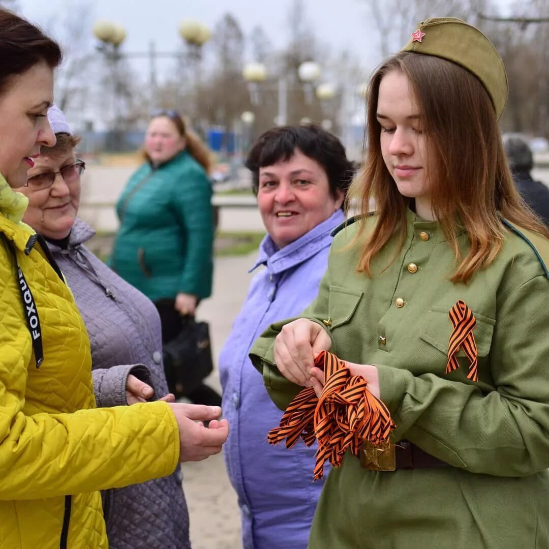 Людиново подслушано новости вконтакте. Акция Георгиевская ленточка. Подслушано Людиново. Лит Людиново. Типичный Людиново.