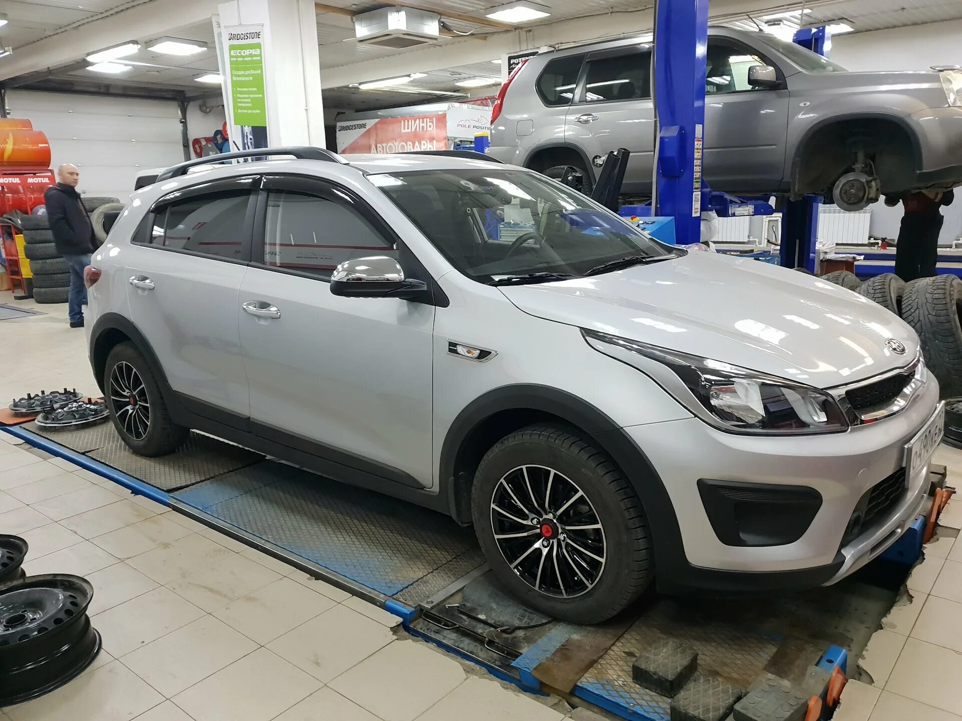 Kia Rio x-line r17. Kia Rio x-line диски 15. Киа Рио х-лайн на 16 дисках. Kia Rio x-line диски 16. Диск kia rio x