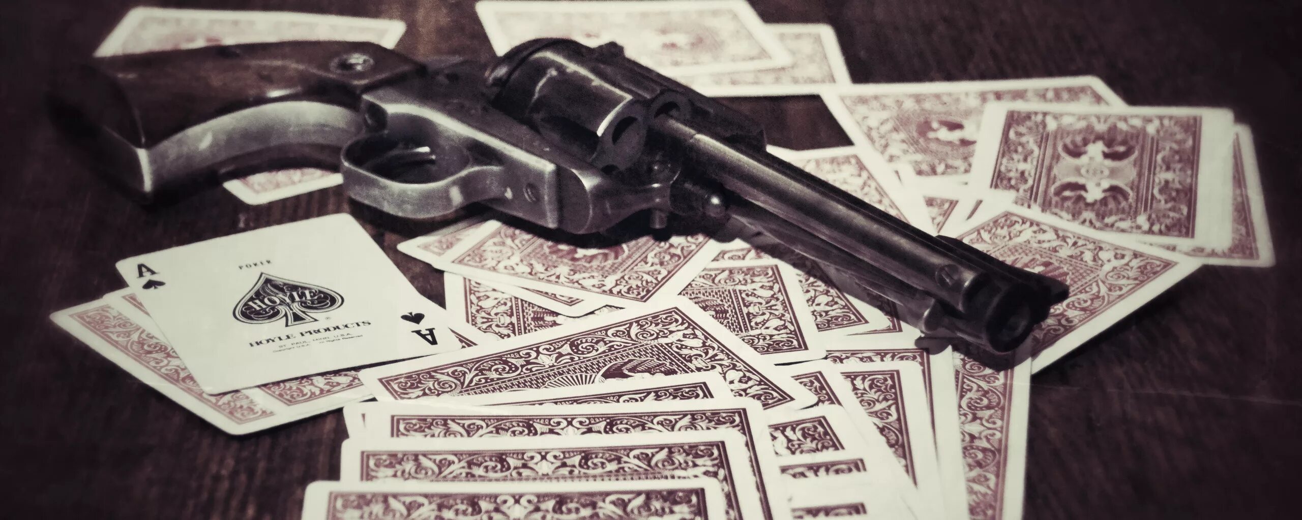 Ствол деньги. Ствол деньги. Деньги пистолет машина. Чемодан с деньгами и пистолет. Ствол деньги.