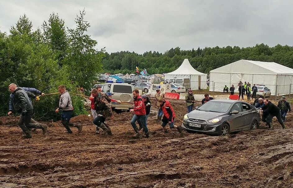 Нашествие Эммаус. Нашествие 2017 грязь машины. Эммаус Нашествие 2008. Нашествие проблемы