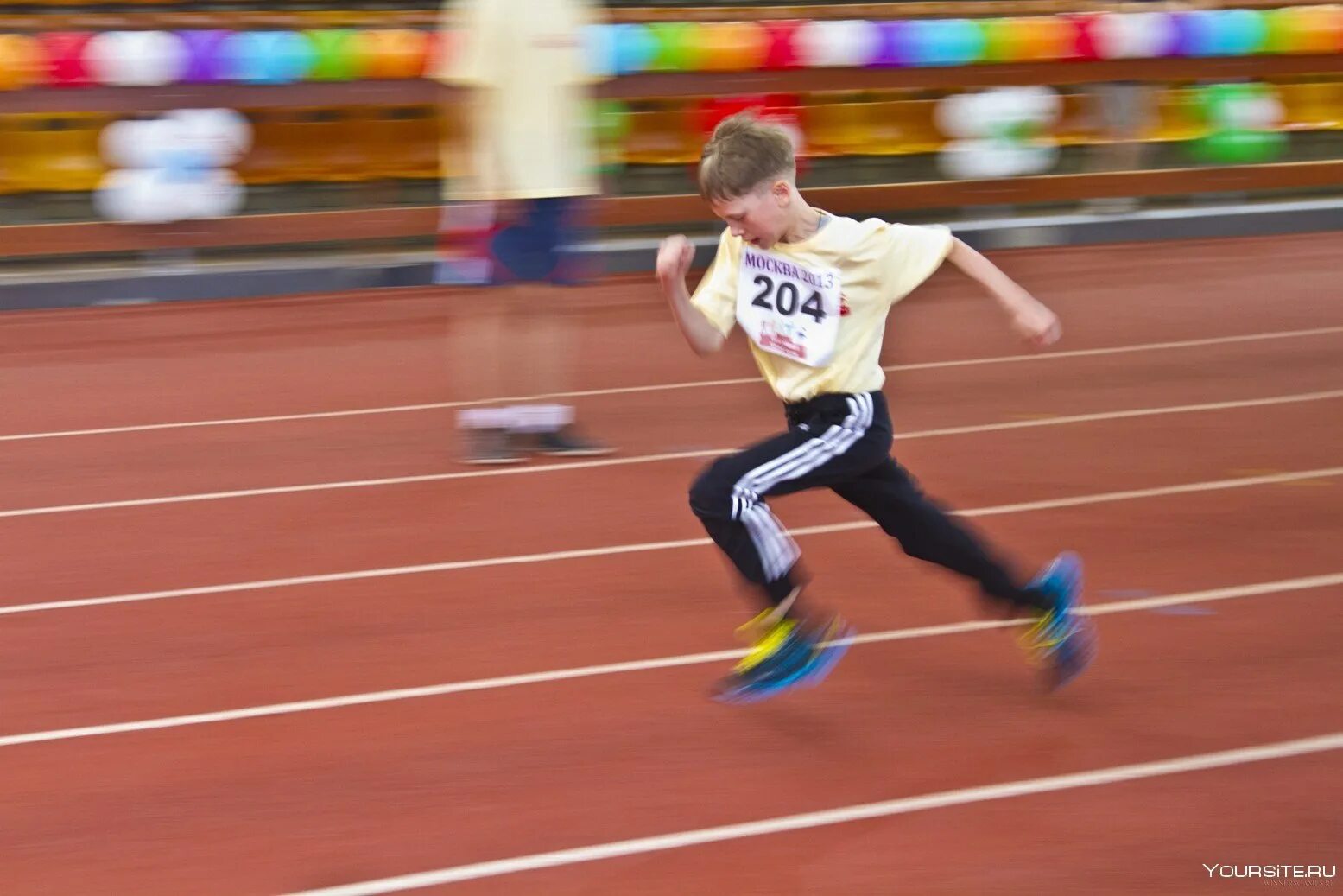 Легкая атлетика дети. Дети бегущие соревнования. Соревнования по легкой атлетике дети. Быстрота у школьников.