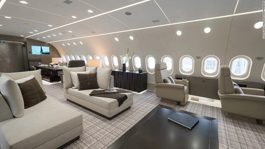 Самолет студия купить. VIP самолет Boeing Business Jet(BBJ). Boeing 787 VIP салон. Боинг 787 Абрамовича. Boeing 787-8 Dreamliner частный самолет.