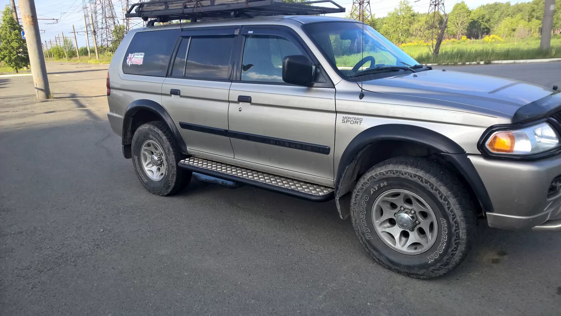 Авито монтеро. Монтеро спорт силовые подножки. mitsubishi pajero sport 1 поколения. mitsubishi montero sport 2001. мицубиси монтеро спорт 2000 г.в..