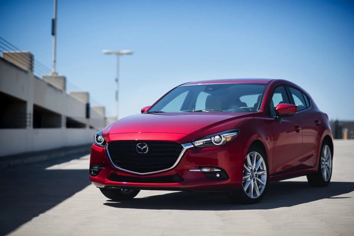 Mazda 3 2017. Mazda 3 2017 хэтчбек. Mazda 3 2016. Мазда 3 седан 2017 года. Аксела 2017 год
