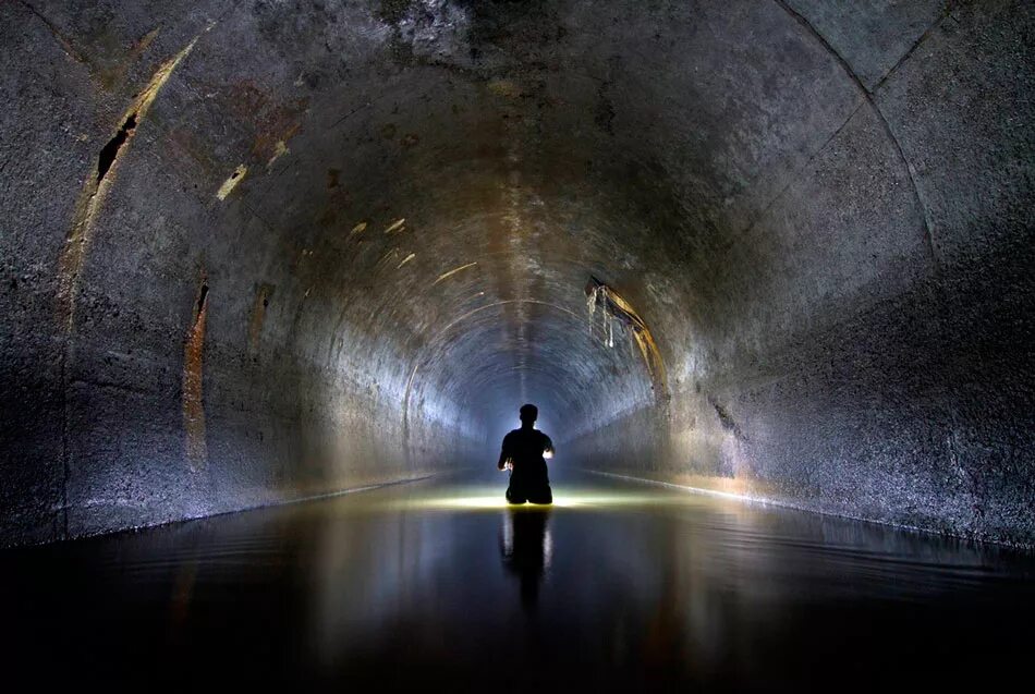 2 км под землей. Подземный тоннель. Межконтинентальные тоннели. Туннели под городами. Туннели под землей.