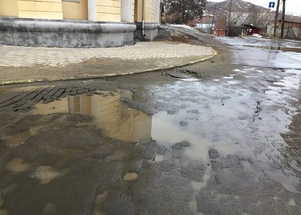 Wolsk ru. Вольск ру. Брусчатка на перекрестке. Г Вольск перекресток. Вольск ру затопило.