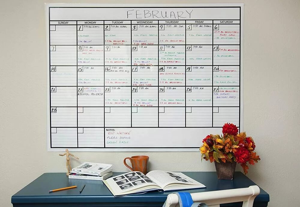 Календарь купить на стену. Настенный календарь с заметками. Настенный планировщик на год. Календарь на доске. Доска календарь на стену.