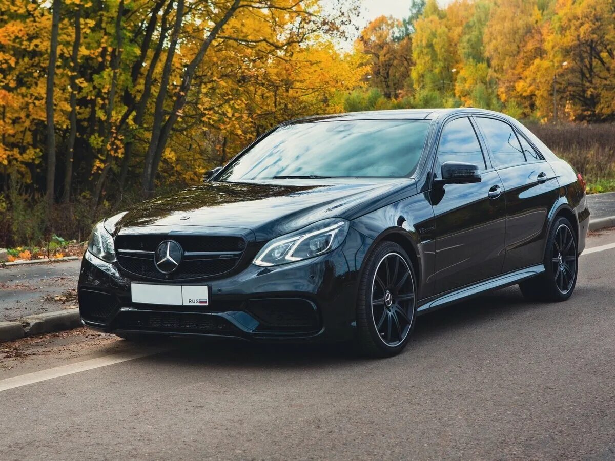Мерседес амг е 63 s. Mercedes e63 amg. Машина e63. Мерседес е63 амг. Мерседес е63 амг.