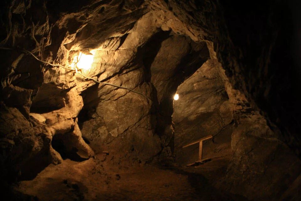 тавдинские пещеры относят к числу основных. тавдинские пещеры. большая тавдинская пещера алтай. тавдинские пещеры манжерок. тавдинские (талдинские) пещеры.