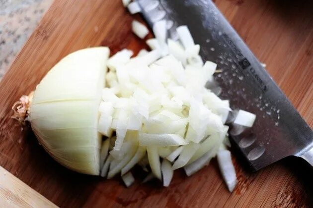 Курица в сметане с чесноком на сковороде Recipe Cooking, Cooking recipes, Food