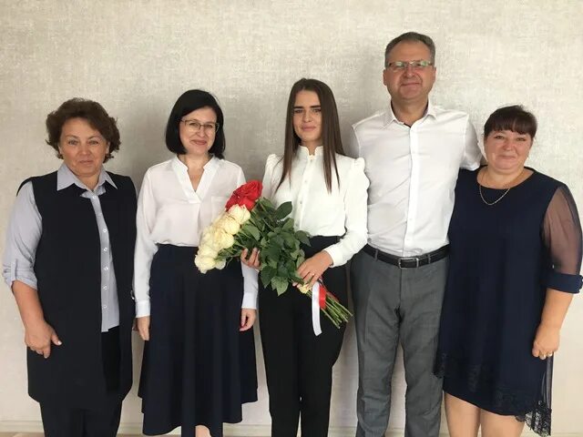 Учителя школы 2 Гвардейск. Школа 2 Гвардейск. Гвардейск Калининградская область школа. МБОУ СОШ 2 города Гвардейска. Элжур школа гвардейск