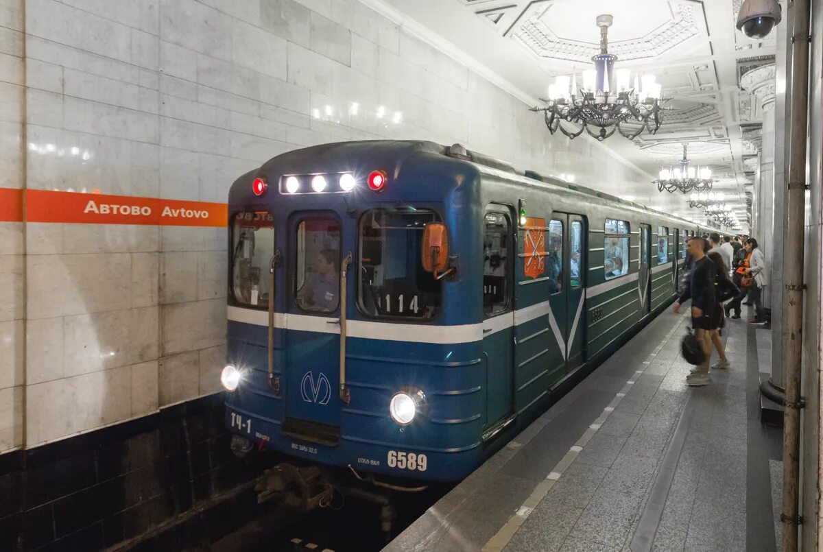 Станция адмиралтейская. Видео метро петербурге. Метро петербург метро. Санкт-петербургский метрополитен метро обухово. Обводный канал (станция метро).