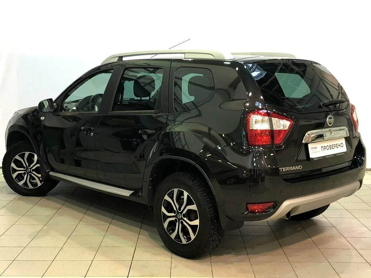 Ниссан террано сравнение. Nissan Terrano 2015. Nissan Terrano 5. Nissan Terrano 2010.