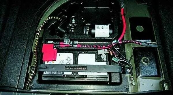 Где аккумулятор бмв е70. Bmw x5 e53 акб. аккумулятор бмв е70. аккумулятор бмв х5 е70. bmw x5 f15 аккумулятор.