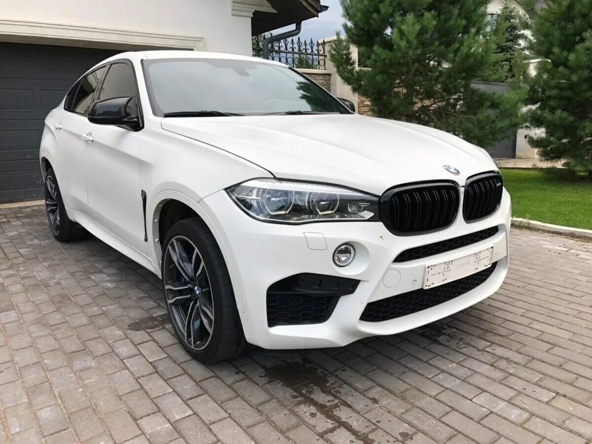 БМВ х6 белая 2016. BMW x6 белая. BMW x6m f86 White. БМВ х6 белая 2021. X6 2016