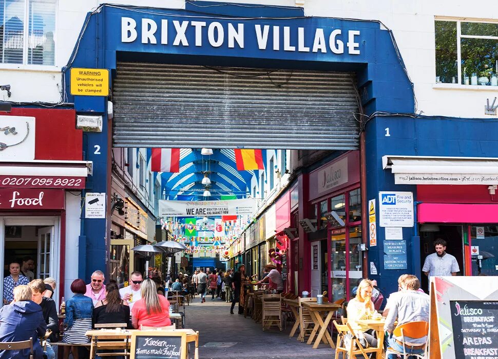 Брикстон Лондон. Брикстон Маркет. Brixton Market London. Брикстон Лондон фото. Market village