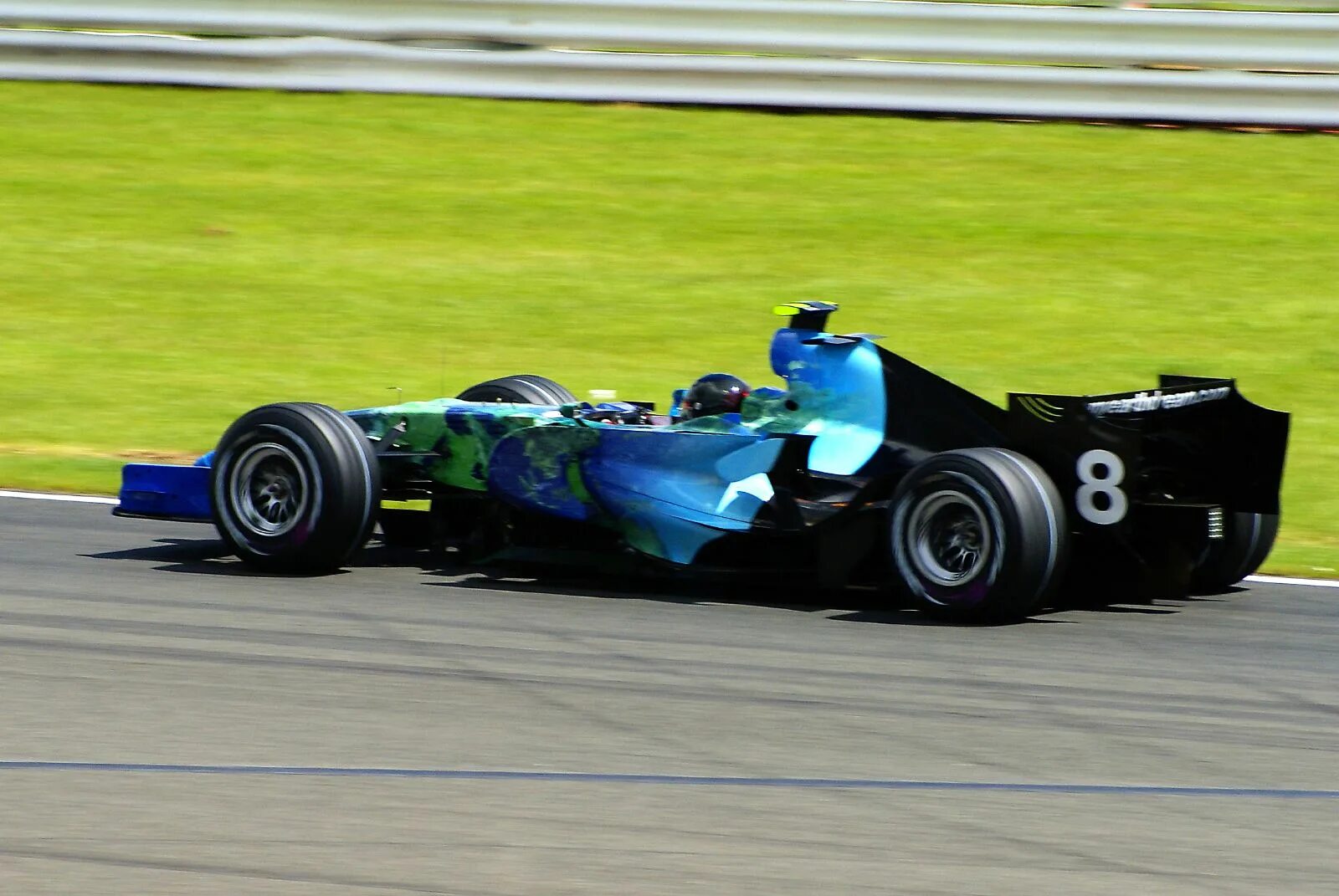 Команда формулы 1 8. Rubens Barrichello Honda 2007. 2007 Honda Barrichello. Honda f1. Хонда формула 1 2007.